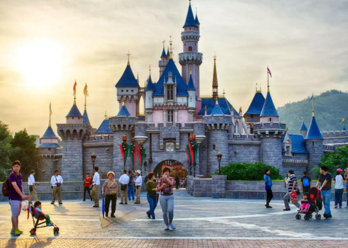 4-Day Hong Kong Itinerary with Toddler (2 City Days + 2 Disneyland Days)